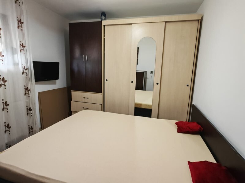 Drumul Fermei 111A -Metrou Berceni Apartament 2 camere tip studio